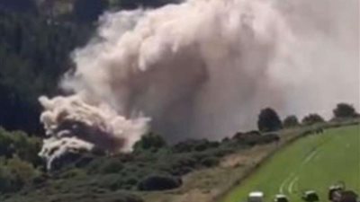 خرج عن مساره.. إصابات خطيرة وقتلى إثر اشتعال النيران في أحد القطارات باسكتلندا 