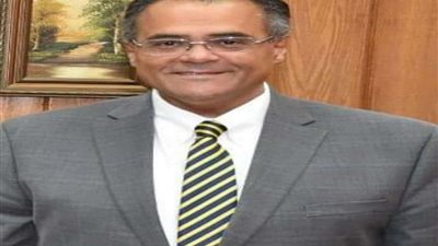 نائب رئيس جامعة عين شمس يتابع إنتخابات الاتحادات الطلابية