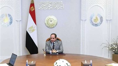 الرئيس السيسي يجتمع مع الفريق أسامة ربيع لمتابعة نشاط هيئة قناة السويس