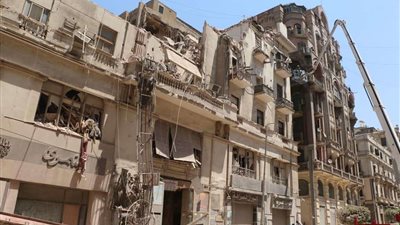 محافظ القاهرة: لجنة هندسية لفحص العقارات المجاورة لعقار قصر النيل