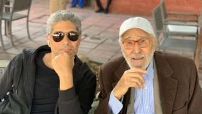 شاهد.. أحدث ظهور للفنان عبد الرحمن أبو زهرة مع نجله