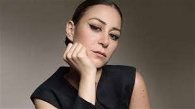 12 كيسًا من نبات الماريجوانا.. تفاصيل القبض على منة شلبي