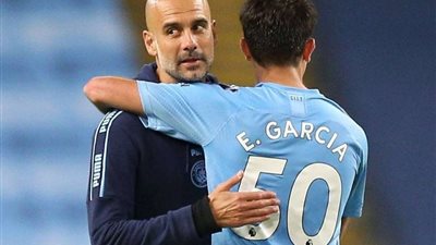 لاعب السيتي يخرج عن صمته بعد هزيمتهم بالأمس