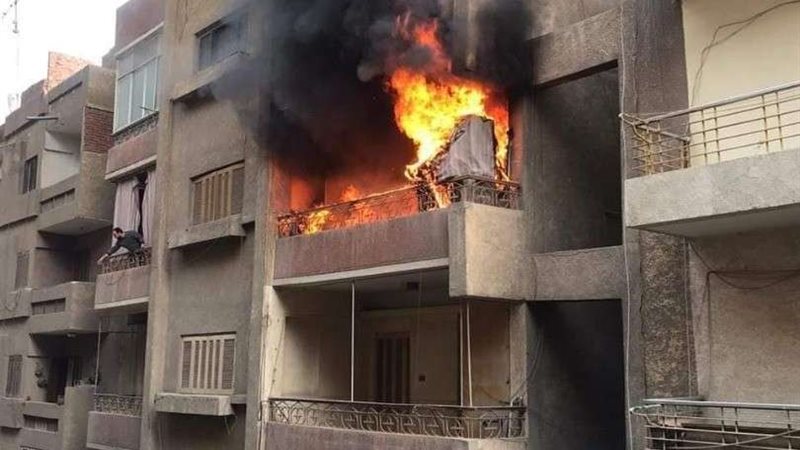 اخماد حريق شقة سكنية