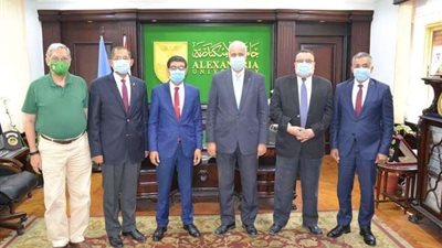 رئيس جامعة الإسكندرية يوقع بروتوكول تعاون مع شركة IBDL في التعليم التنفيذي