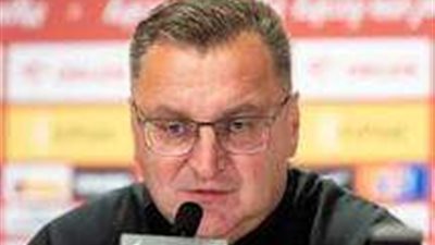 مدرب بولندا: لا أعلم لماذا حصلت السعودية على ضربة الجزاء