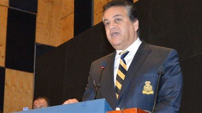 وزير التعليم العالي يكشف.. من يتحمل تكلفة الإنترنت المُستخدم في التعليم عن بعد؟