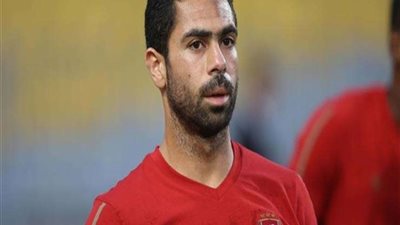 أحمد فتحي يواجه شبح الإيقاف قبل لقاء القمة