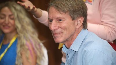 إقبال كثيف على ورشة الفنان سكوت تروست بفاعليات مهرجان شرم الشيخ