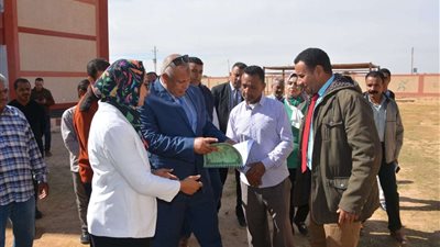 استبعاد مدير مدرسة وإحالة 3 مسئولين بها للتحقيق بالوادي الجديد