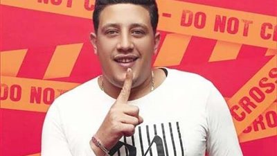 بطريقته الخاصة| حمو بيكا يروج لأغنيته الجديدة.. فيديو