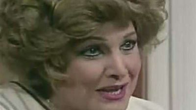 نقل عايدة كامل إلى المستشفى وتطلب من جمهورها الدعاء.. صور