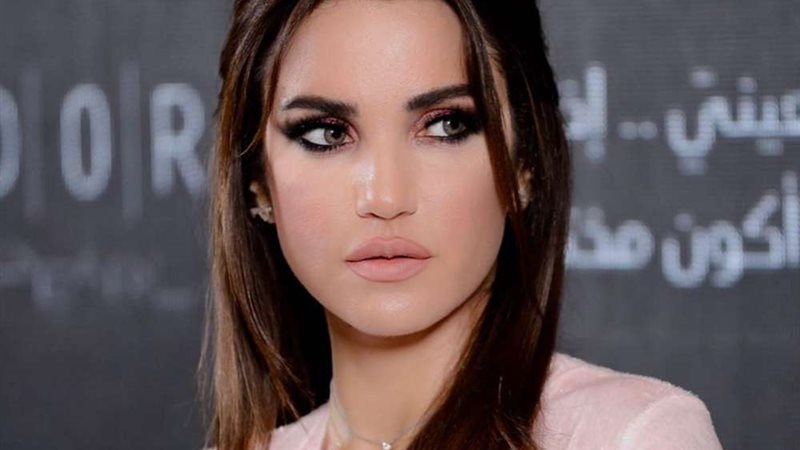 الفنانة درة