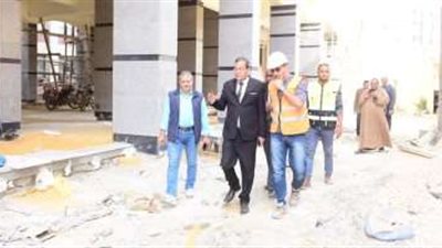 رئيس جامعة سوهاج يتفقد المراحل النهائية من تشطيبات مبنى المعامل الطبية