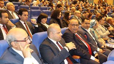 رئيس جامعة الأقصر يشارك بفعاليات الدورة الـ26 بالمعرض الدولي لتكنولوجيا الشرق الأوسط