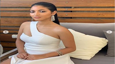 بالبلاستيك.. شاهد أحدث ظهور لمي الغيطي