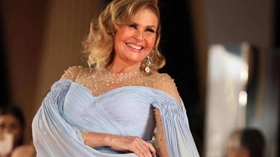 تكريم الفنانة يسرا بجائزة اليسر الفخرية بمهرجان البحر الأحمر