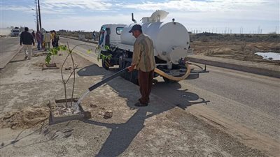 مركز ومدينة القنطرة شرق  تواصل أعمالها بشأن رفع القمامة والمخلفات