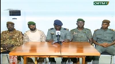 بالفيديو.. أول بيان لقادة الانقلاب العسكري في مالي