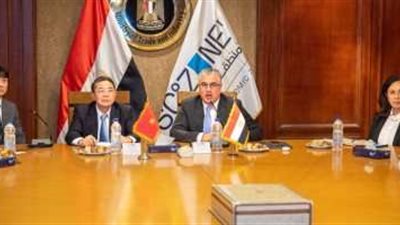 رئيس اقتصادية القناة يبحث سبل التعاون مع نائب الجمعية الوطنية الفيتنامية