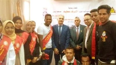 جامعة أسوان تكرم الطلاب المتميزين في القضاء على الأمية