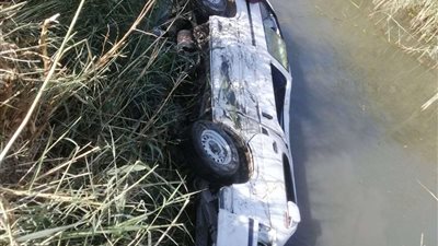 انقلاب أتوبيس حضانة بداخله 16 طفلًا على طريق 