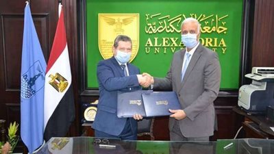 رئيسا جامعتى الإسكندرية ومطروح يوقعان بروتوكول تعاون