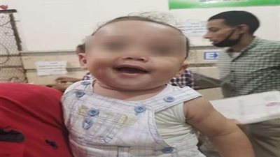 العثور على طفلة تركتها سيدة داخل مقهى وفرت هاربة بالشرقية.. صور