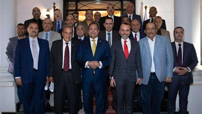 «الشعب الجمهوري» يستعرض إنجازات نوفمبر وخطة عمل ديسمبر