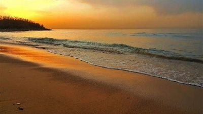 العثور على جثة ملقاة بالبحر داخل مجمع سياحي بلبنان