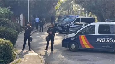 هجوم يعتبر الأول من نوعه.. مكتب رئيس الوزراء الإسباني يستقبل 