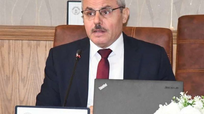 الدكتور ناصر مندور