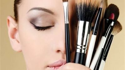 4 نصائح للعناية بالبشرة قبل وضع المكياج.. تعرفي عليها