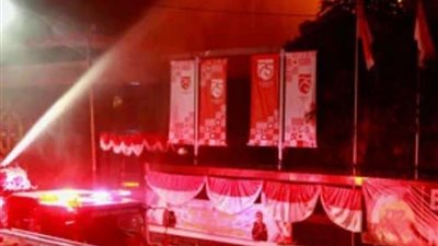 23 عربة إطفاء.. حريق هائل يلتهم مكتب المدعي العام في إندونيسيا