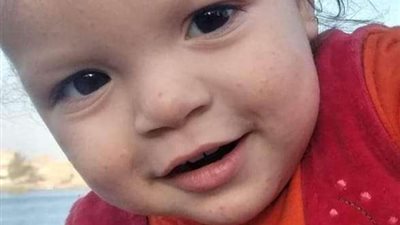 قطعت يديها وأشعلت فيها النيران.. ضبط المتهمة بقتل طفلة وحرقها بسبب حلق بقنا