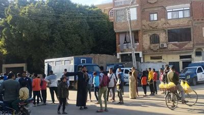 قتلت طفلة وأحرقت جثتها.. الجارة السفاحة تمثل جريمتها أمام النيابة بقنا