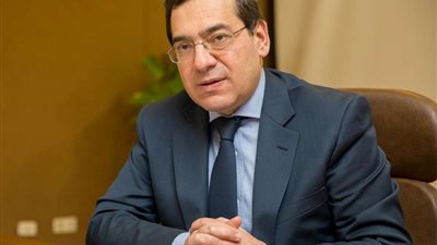 لأول مرة.. وزارة البترول تبدأ توصيل الغاز الطبيعى إلى الوادى الجديد