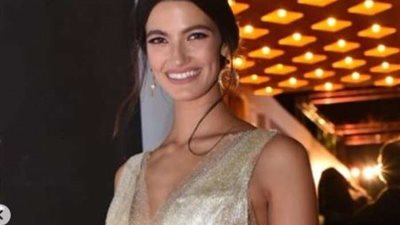 تارا عماد تتألق في أحدث ظهور لها خلال عرض 