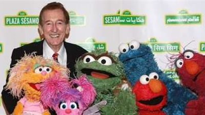 وفاة بوب ماكجراث نجم مسلسل الأطفال شارع سمسم