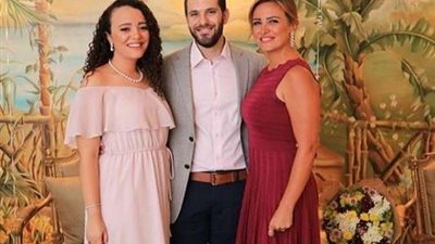 شاهد.. ريهام عبد الغفور تحتفل بخطوبة ابنة شقيقتها