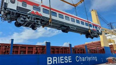 وزارة النقل تعلن استئناف  توريد عربات السكة الحديد الجديدة من المجر