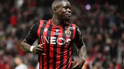 رسميًا.. تشيلسي يُعلن التعاقد مع مدافع نيس