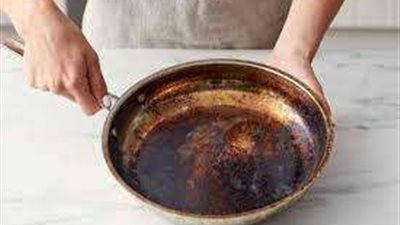 أتبعي هذه النصائح للتخلص من مشكلة التصاق الطعام بأواني الطهي