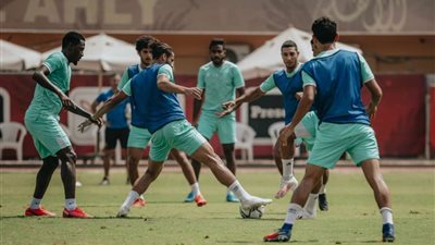 الجهاز الفني للأهلي يركز على الجانب الخططي في المران الصباحي