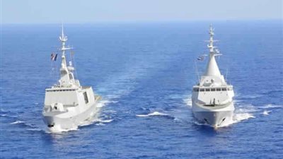 القوات البحرية تنظم زيارة لوفد من غرفة الصناعات الهندسية لشركة ترسانة الإسكندرية