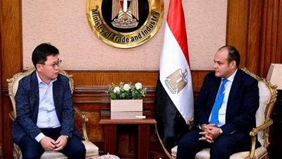 وزير التجارة يبحث مع شركة أمريكية و نمساوية توطين صناعة المستلزمات الطبية