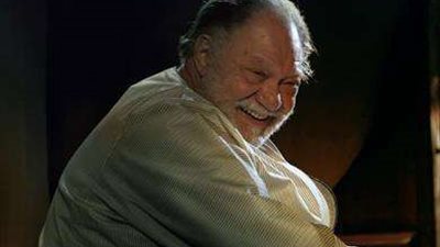 اليوم.. يحيى الفخراني يستأنف عروض مسرحية ياما في الجراب يا حاوي