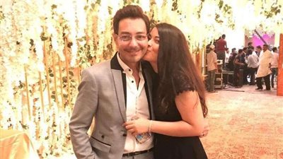 شاهد.. كيف احتفل أحمد زاهر بعيد ميلاد ابنته ليلى؟ (فيديو)