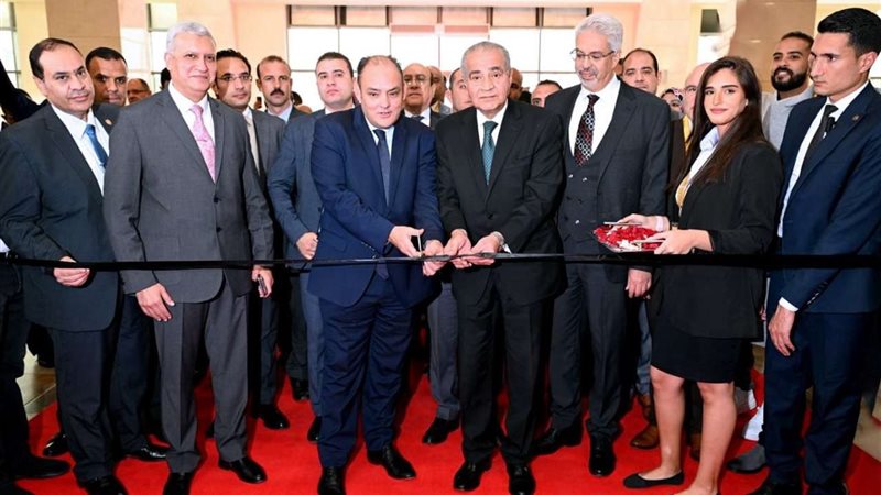 افتتاح معرض نيبو