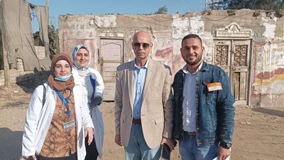 وكيل صحة الشرقية  يتابع عمل الفرق المتحركة بحملة التطعيم ضد شلل الأطفال بالحسينية